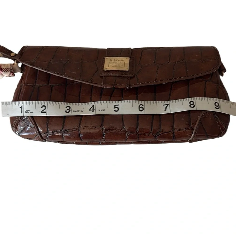 Liz Claiborne Vintage brown crocodile print wristlet with cloth tie accent,